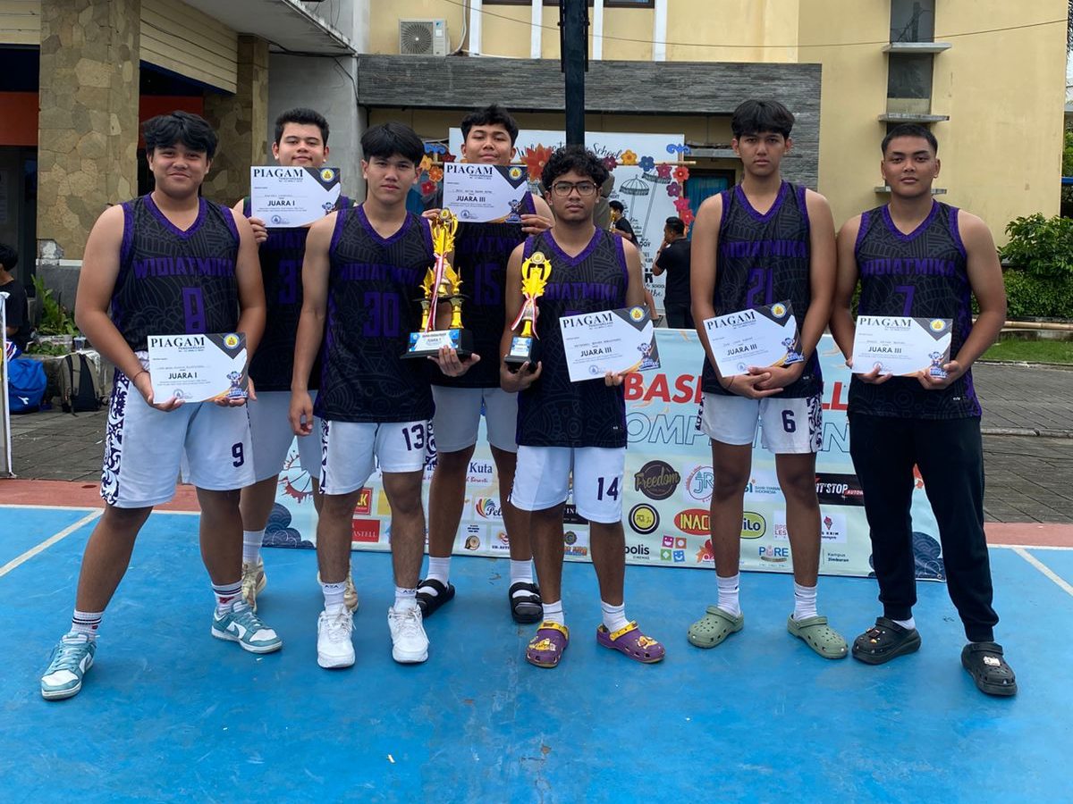 Dua Tim Basket SMA Widiatmika Raih Juara di Bima Mega Fest 2025