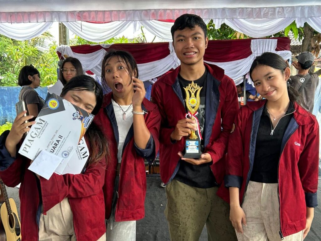 Kreatif dan Inovatif! Siswa SMA Widiatmika Raih Penghargaan di Lomba Kewirausahaan
