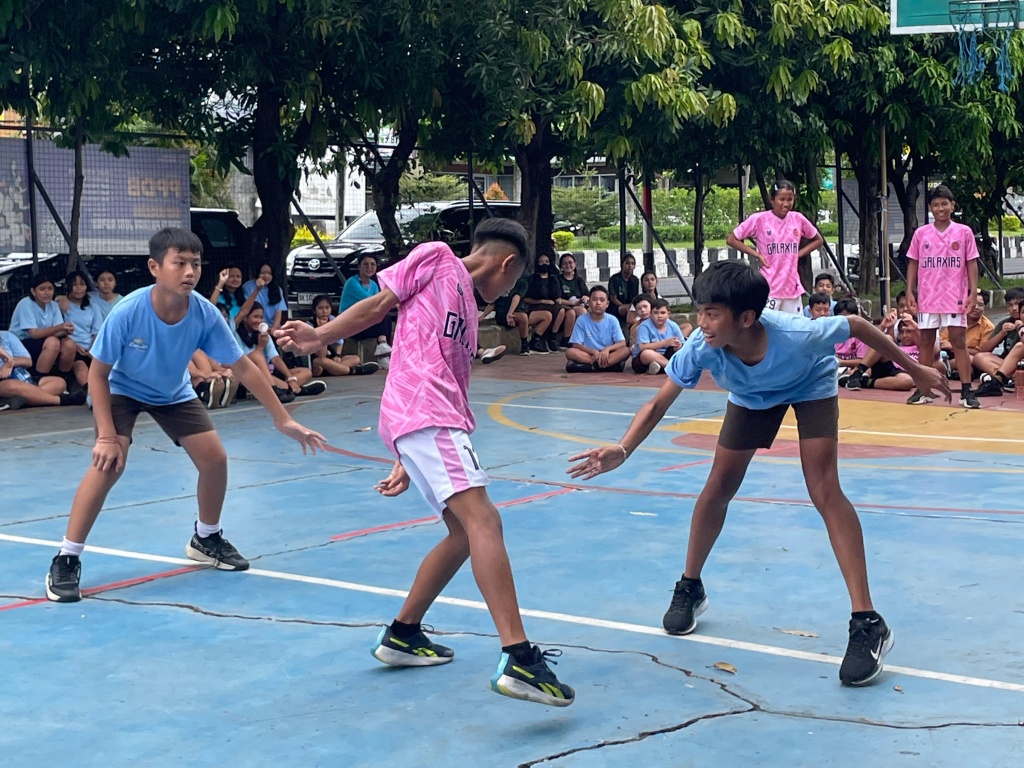 SMP Widiatmika Lestarikan Budaya Bali lewat Lomba Megala-gala