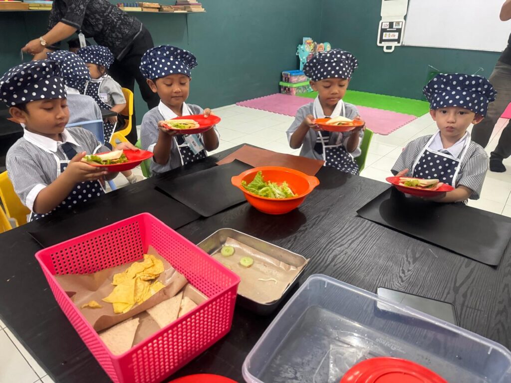 PAUD Widiatmika Gelar Pekan Kemandirian, Latih Anak Mandiri Sejak Usia Dini